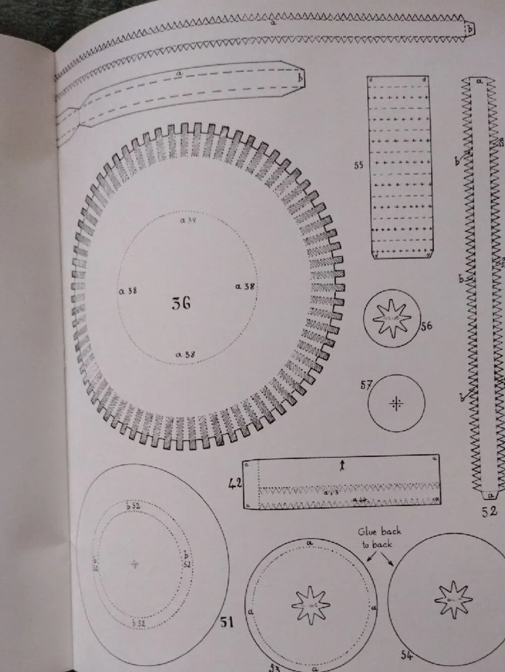 Make Your Own Working Paper Clock Book